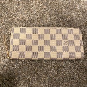 Louis Vuitton Clemence Zip Wallet Damier Azur New